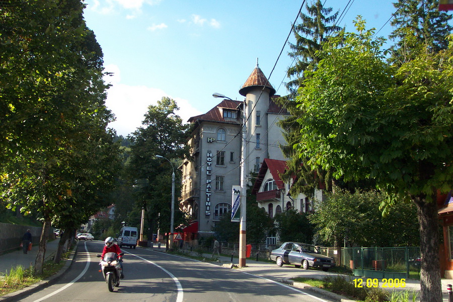 2006-09-12 14-56-43.JPG - 2006-08-U-RO>Bucuresti>>Sighisoara--Sinaia